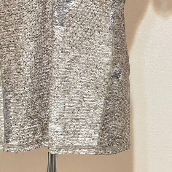 Bogner Sports Top Faux Sequence Print Size Large - Picture 3 of 13